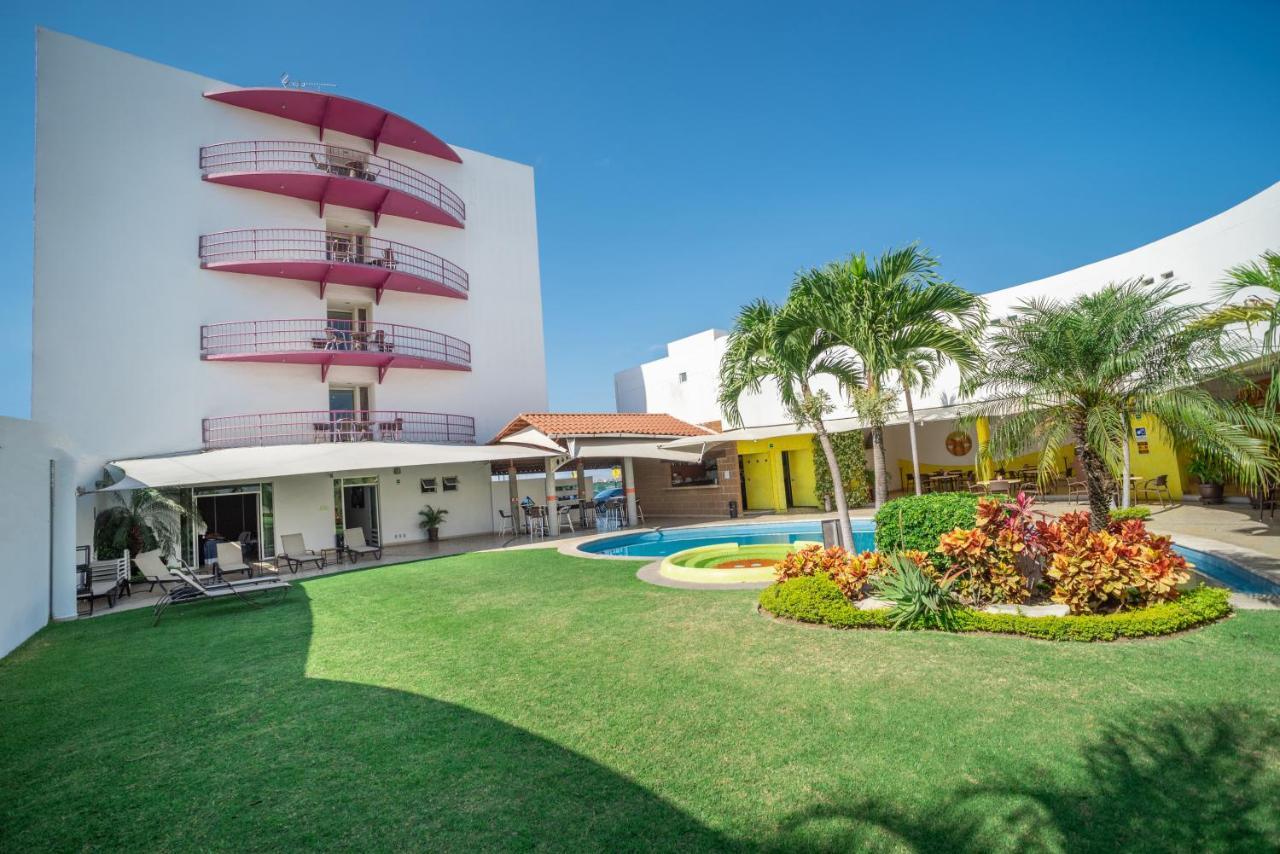 Hotel Magico Inn クアウトラ エクステリア 写真