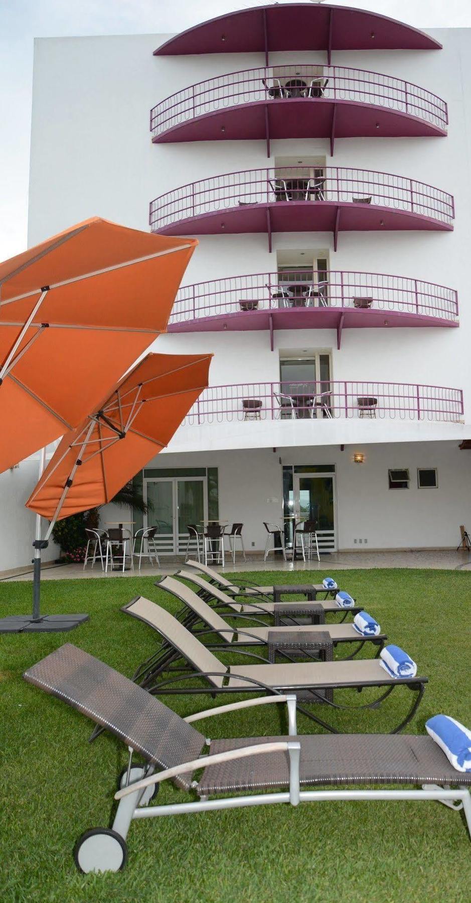 Hotel Magico Inn クアウトラ エクステリア 写真